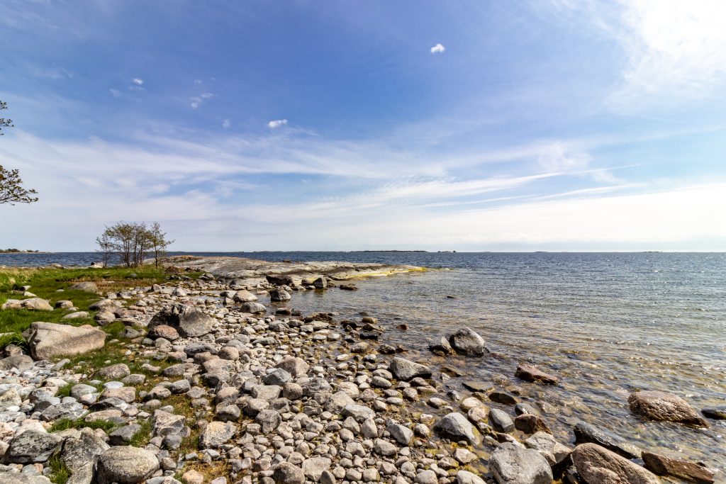 Kesäinen saaristokuva